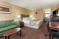 Bedroom Ramada by Wyndham Altamonte Springs Near I-4