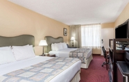 Phòng ngủ 7 Ramada by Wyndham Altamonte Springs Near I-4