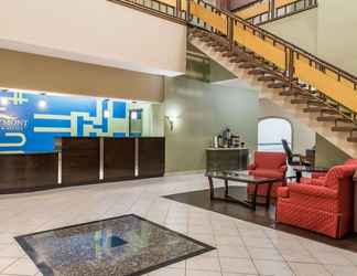 Lobby 2 Baymont by Wyndham Kokomo