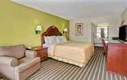 Bedroom 6 Travelodge by Wyndham Sellersburg / Louisville North