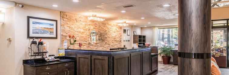 Lobi Lake Norman Inn and Suites