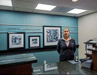 Lobby 2 Hampton Inn West Springfield