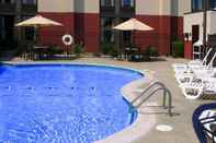 Swimming Pool Hampton Inn West Springfield