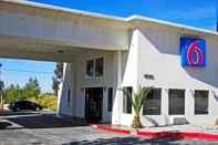 Exterior Motel 6 Victorville - Desert Express