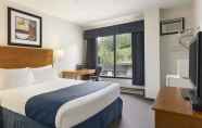 Bedroom 4 Days Inn by Wyndham Kenora