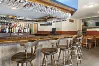 Bar, Cafe and Lounge Days Inn by Wyndham Kenora