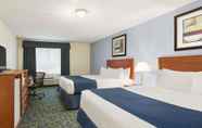 Bedroom 6 Days Inn by Wyndham Kenora