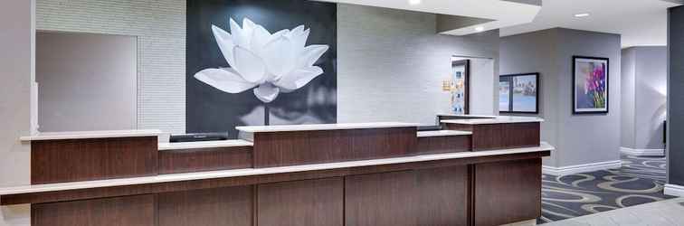 ล็อบบี้ La Quinta Inn & Suites by Wyndham Dallas North Central