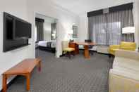 พื้นที่สาธารณะ La Quinta Inn & Suites by Wyndham Dallas North Central