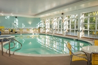 Swimming Pool Fairfield Inn & Suites by Marriott Williamsburg