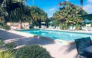 สระว่ายน้ำ 5 Golden Host Resort - Sarasota