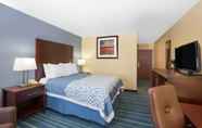 Bedroom 5 Days Inn by Wyndham Grand Island