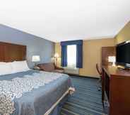 Bedroom 6 Days Inn by Wyndham Grand Island