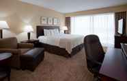 ห้องนอน 4 Holiday Inn Toronto Airport East, an IHG Hotel