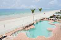 Swimming Pool Residence Inn by Marriott Daytona Beach Oceanfront