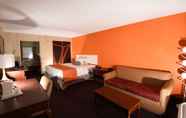 Kamar Tidur 6 Howard Johnson Hotel & Conference Center by Wyndham Salem