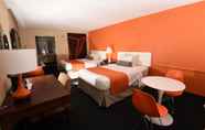 Kamar Tidur 5 Howard Johnson Hotel & Conference Center by Wyndham Salem