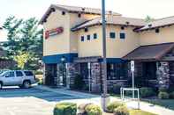 Bangunan Quality Inn & Suites Lexington