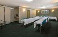 Functional Hall 7 Quality Inn & Suites Lexington