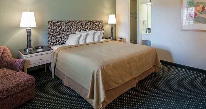 Bedroom Quality Inn & Suites Lexington