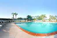 Swimming Pool Kinderlou Inn