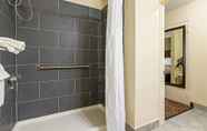 In-room Bathroom 4 Quality Inn Concord Kannapolis