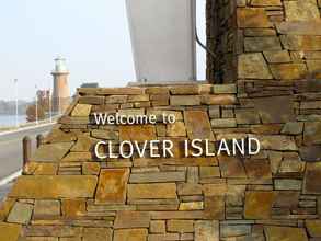 ภายนอกอาคาร 4 Clover Island Inn