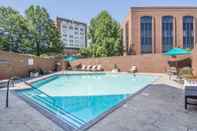 Swimming Pool Omni Charlottesville Hotel