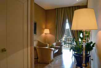 Lobi 4 Grand Hotel Vesuvio