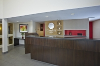 Lobby Comfort Inn Chicoutimi