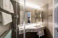 In-room Bathroom IntercityHotel Magdeburg