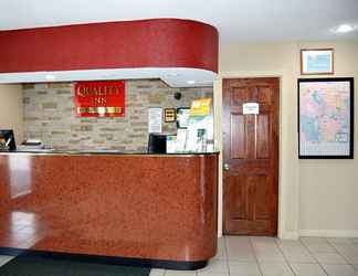 Lobby 2 Quality Inn Raynham - Taunton