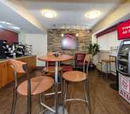 Bar, Kafe, dan Lounge 6 Red Roof Inn Dallas - DFW Airport North