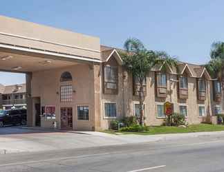 ภายนอกอาคาร 2 Super 8 by Wyndham Bakersfield South CA