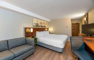 Phòng ngủ 2 Comfort Inn Boucherville