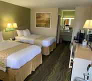 Bedroom 4 Days Inn by Wyndham Cartersville