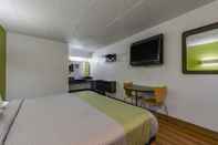 Bedroom Motel 6 Cincinnati, OH - Central - Norwood