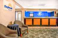 Lobby Days Inn & Suites by Wyndham Albuquerque North