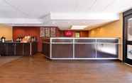 Sảnh chờ 5 Red Roof Inn PLUS+ Secaucus - Meadowlands - NYC