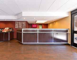 Sảnh chờ 2 Red Roof Inn PLUS+ Secaucus - Meadowlands - NYC