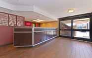 Sảnh chờ 6 Red Roof Inn PLUS+ Secaucus - Meadowlands - NYC