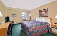 Bedroom 5 Days Inn by Wyndham International Falls