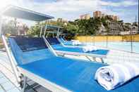 Swimming Pool Novotel Genova City