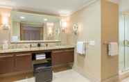 In-room Bathroom 7 Fort Lauderdale Marriott Harbor Beach Resort & Spa