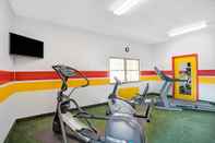 Fitness Center Days Inn by Wyndham Arlington/Washington DC
