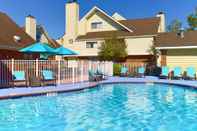 Swimming Pool Sonesta ES Suites Somers Point