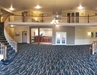 Lobby 2 Days Inn and Suites by Wyndham Sikeston