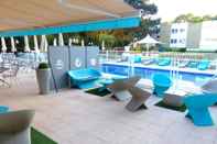 Swimming Pool Novotel Rennes Alma