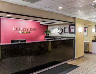 Lobi 2 Quality Inn Roanoke near Lake Gaston