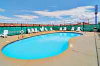 Swimming Pool Motel 6 Lordsburg, NM